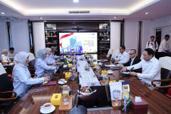 Target Penempatan 500 Ribu Pekerja Migran pada 2026, Menteri PANRB Siap Mendukung Penguatan Kelembagaan Kementerian P2MI 20251126 MENTERI Audiensi Menteri P2MI 2