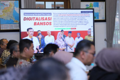 Pastikan Bantuan Sosial Tepat Sasaran Melalui Transformasi Digital Pemerintah 20251002 Rapat Koordinasi Piloting Digitalisasi Bantuan Sosial 1
