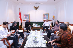 Bertemu Kepala Perpusnas, Menteri PANRB Bahas Penguatan Tata Kelola Kelembagaan Perpustakaan Nasional 20260203 MENTERI Audiensi Kepala Perpusnas 1