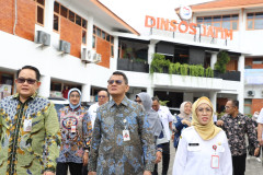 Peninjauan ke Dinas Sosial dan RSUD Dr. Soetomo Jawa Timur 20260304 Peninjauan ke Dinas Sosial dan RSUD Dr. Soetomo Jawa Timur 10