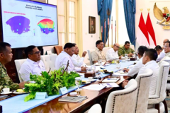 Presiden Prabowo Pimpin Ratas Percepat Pematangan Giant Sea Wall Pantura 20260421 Presiden Prabowo Pimpin Ratas Percepat Pematangan Giant Sea Wall Pantura