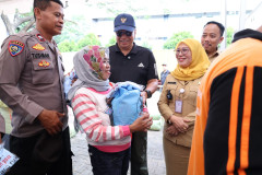 Jamuan Rakyat Hilangkan Sekat Pemerintah dan Masyarakat 20260818 Pesta Rakyat di Kecamatan Palmerah 11